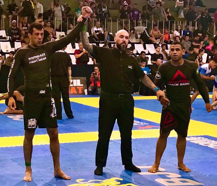 Paci�ncia e persist�ncia: A chave de p� de Julio Viotti no Brasileiro de Jiu-Jitsu Sem Kimono