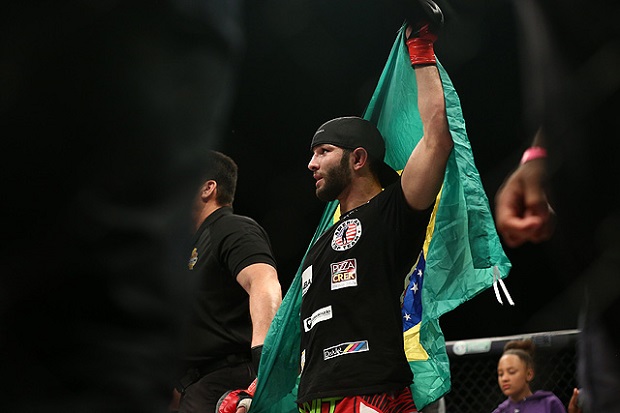 Com vitria no Contender Series e agora lutador do UFC