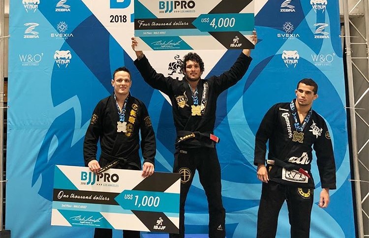 Lucas Hulk, Ot�vio Sousa e Hiago George s�o premiados no LA BJJ Pro de Jiu-Jitsu