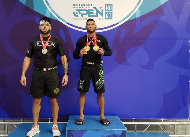 Herbert Burns comemora ouro duplo no Dallas Open No-Gi e vit�ria sobre rival com mais de 120kg