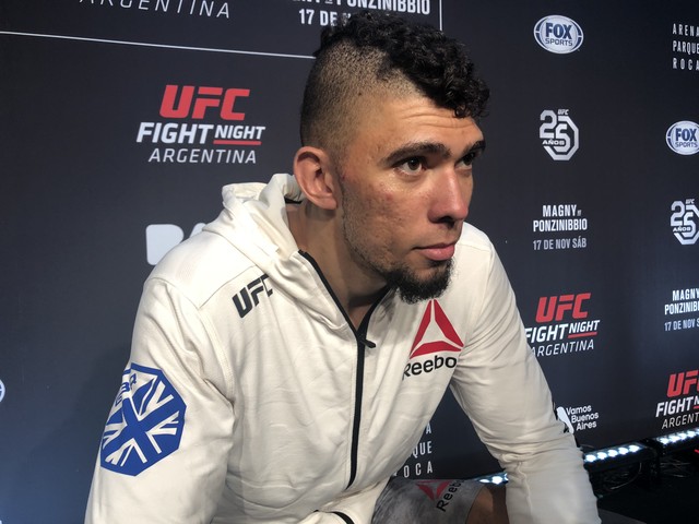 Aps vitria em estreia no UFC, Johnny Walker quer apoio do Brasil